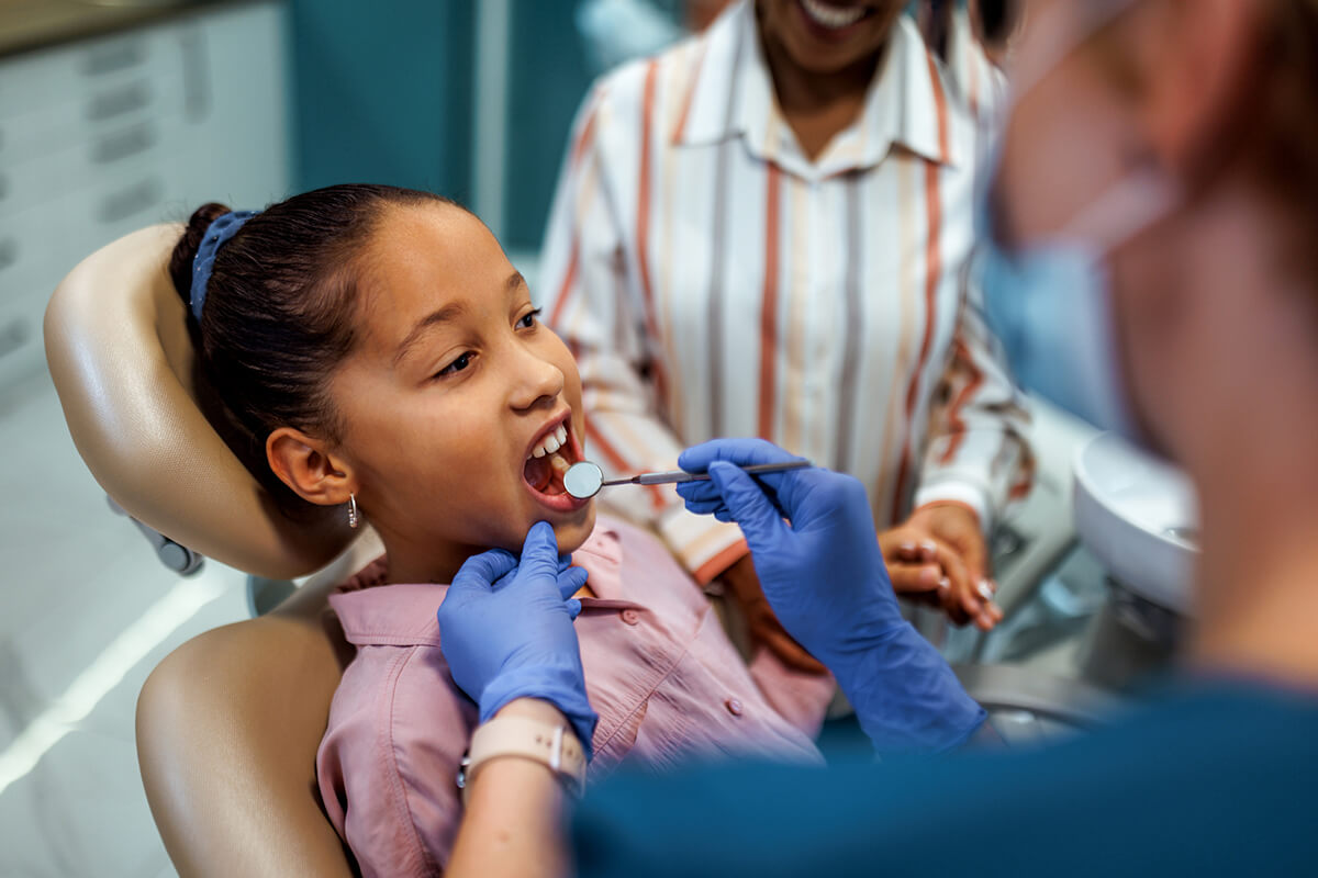 How to Spot the Early Signs of Tooth Decay in Kids